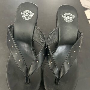 Milwaukee Performance Black Stud-Accent Leather Thong Mules